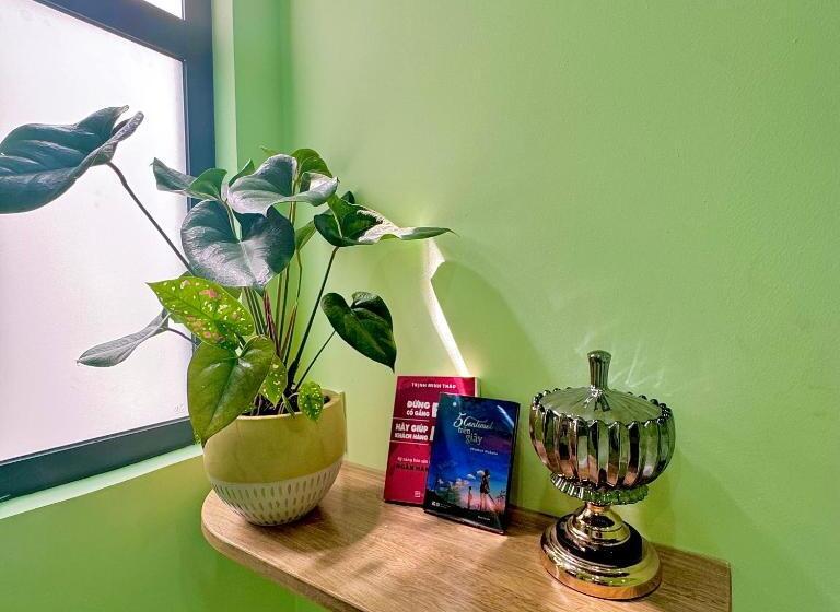 هتل Flower Garden