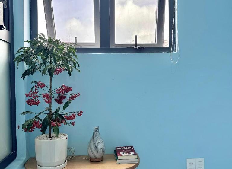 هتل Flower Garden