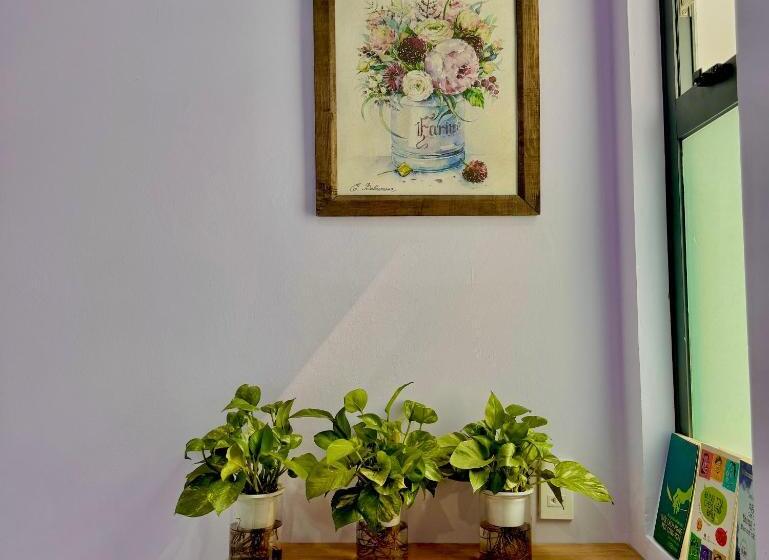 هتل Flower Garden