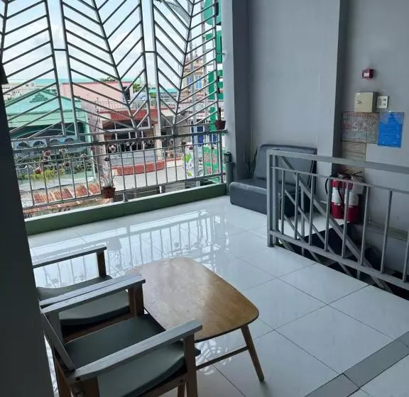 هتل Khách Sạn Nguyễn Long