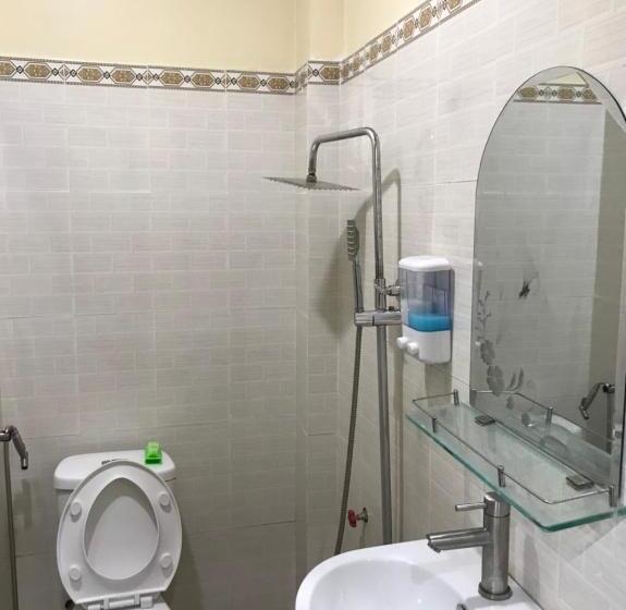 هتل Khách Sạn Nguyễn Long