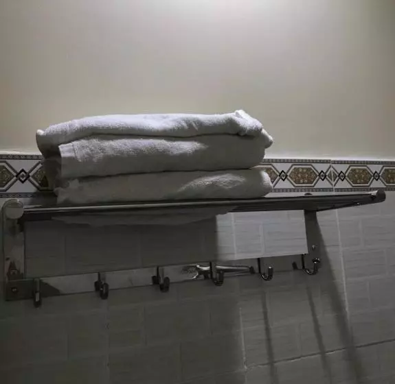 هتل Khách Sạn Nguyễn Long