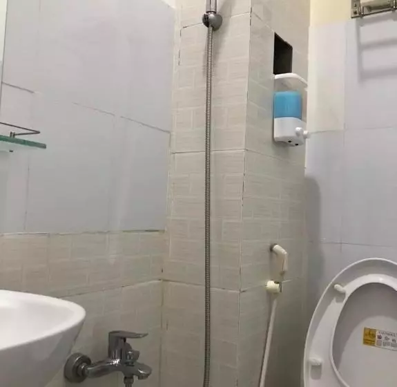 هتل Khách Sạn Nguyễn Long