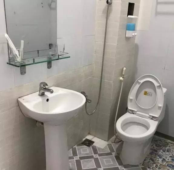 هتل Khách Sạn Nguyễn Long