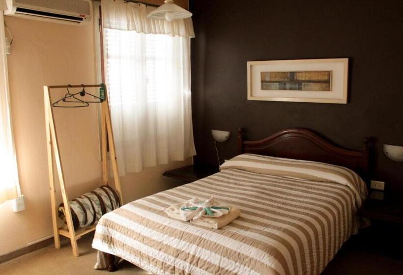 فندق Puerta Del Sol