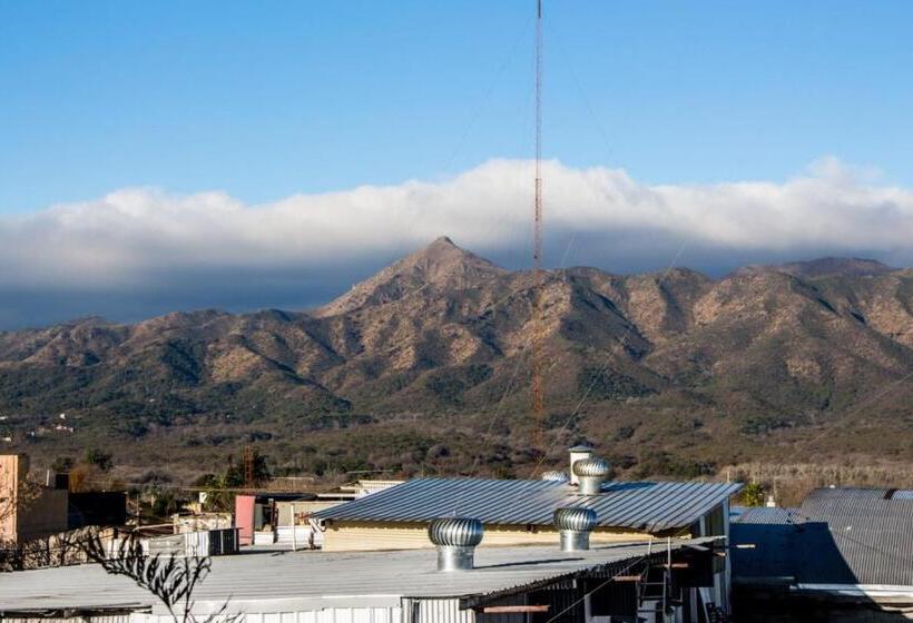 فندق Puerta Del Sol