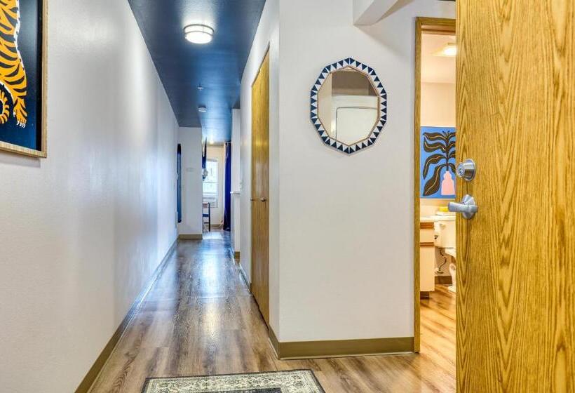 هتل Quest Travels