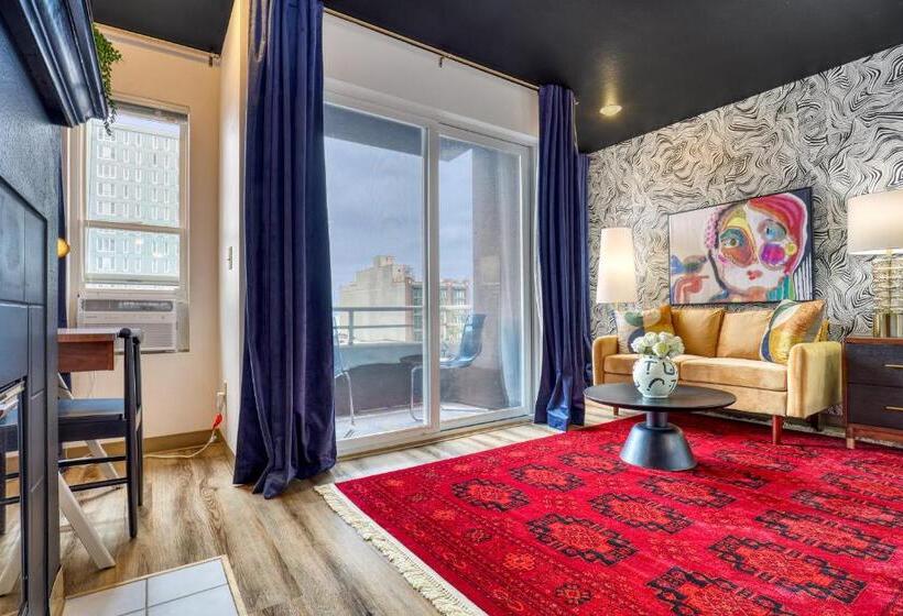 هتل Quest Travels