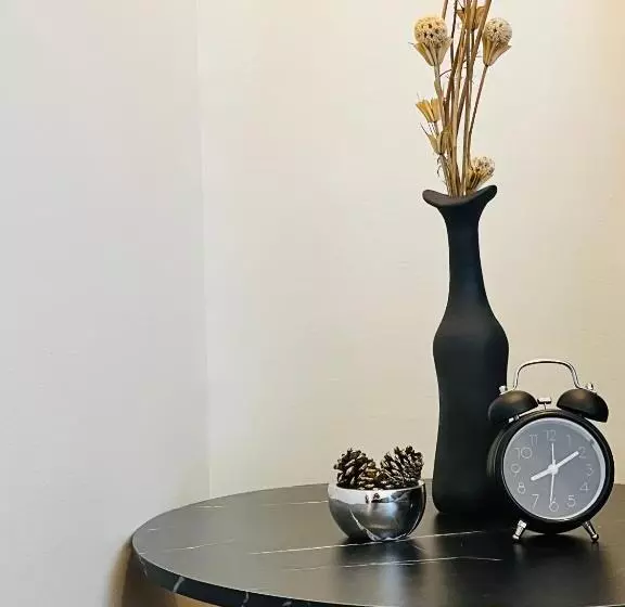 Modern Contemporary 1br Fully Furnished Condo With Balcony At Prisma Residences