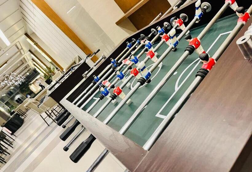 Modern Contemporary 1br Fully Furnished Condo With Balcony At Prisma Residences