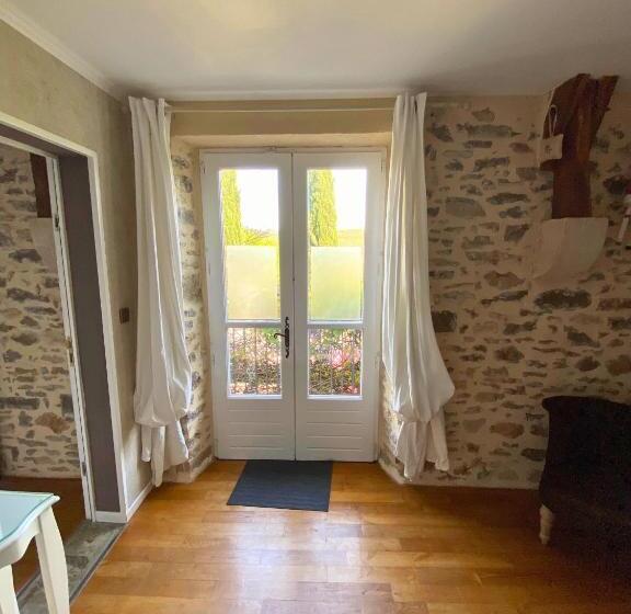 ペンション Mas De Jouas