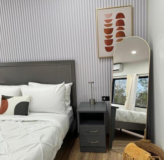 پانسیون Robyn’s Nest