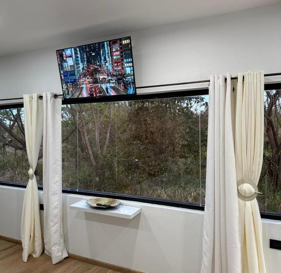 پانسیون Robyn’s Nest