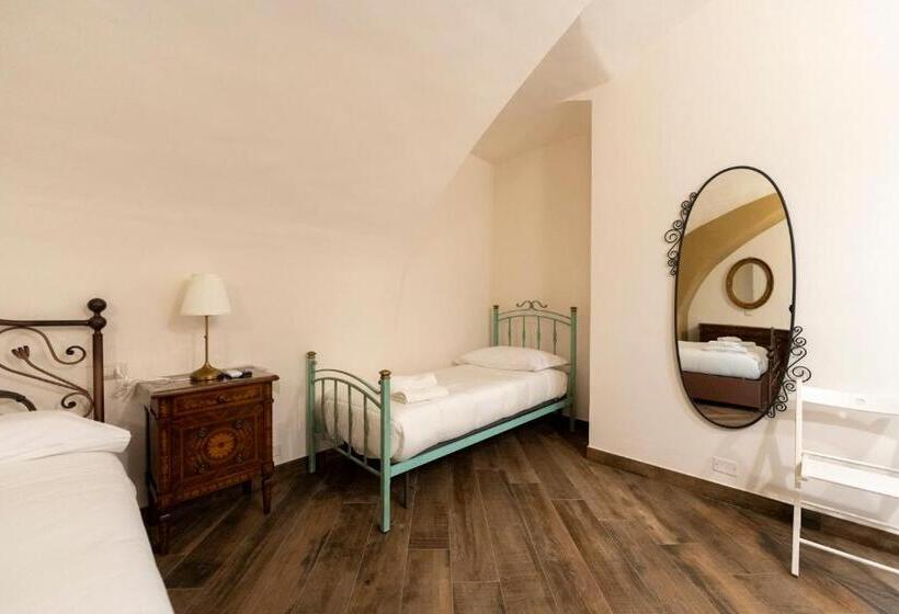 پانسیون Via Carlo De Cesare 56 Camera 3