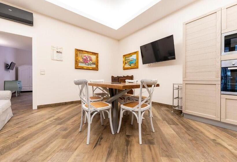 پانسیون Via Carlo De Cesare 56 Camera 3