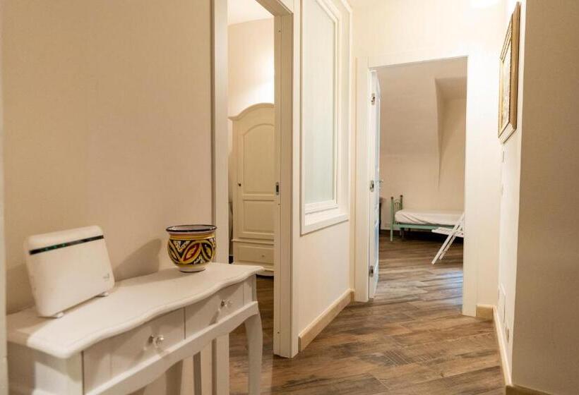 پانسیون Via Carlo De Cesare 56 Camera 3