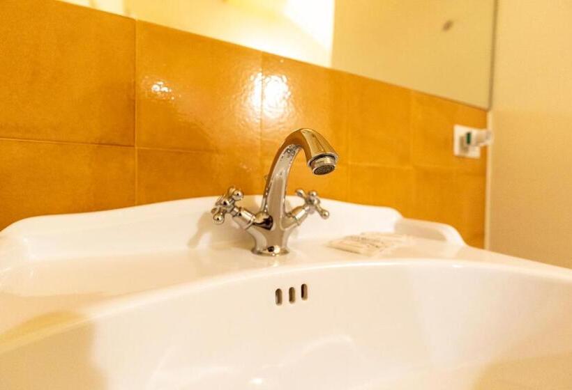 پانسیون Via Carlo De Cesare 56 Camera 3