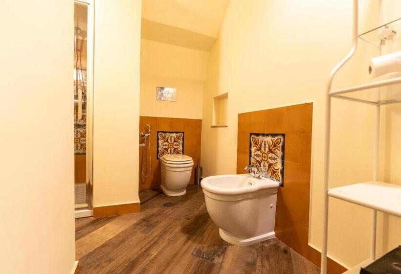 پانسیون Via Carlo De Cesare 56 Camera 3