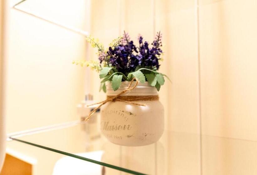 پانسیون Via Carlo De Cesare 56 Camera 3