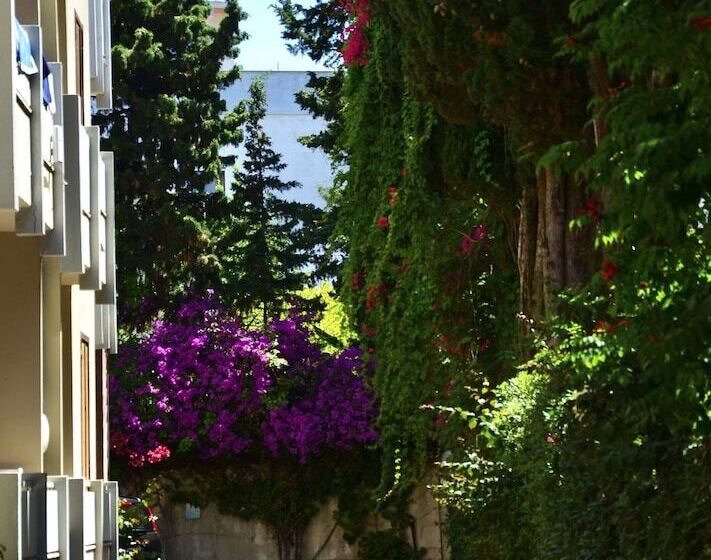 Residence With Pool In Alghero