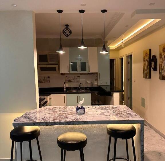 حدائق الأهرام بوابة منقرع عقار رقم ٨