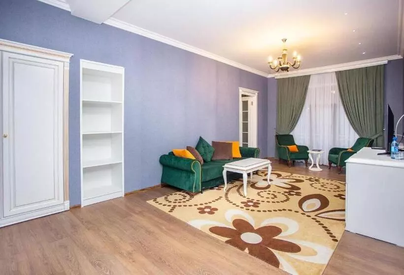 هتل Aynur Resort