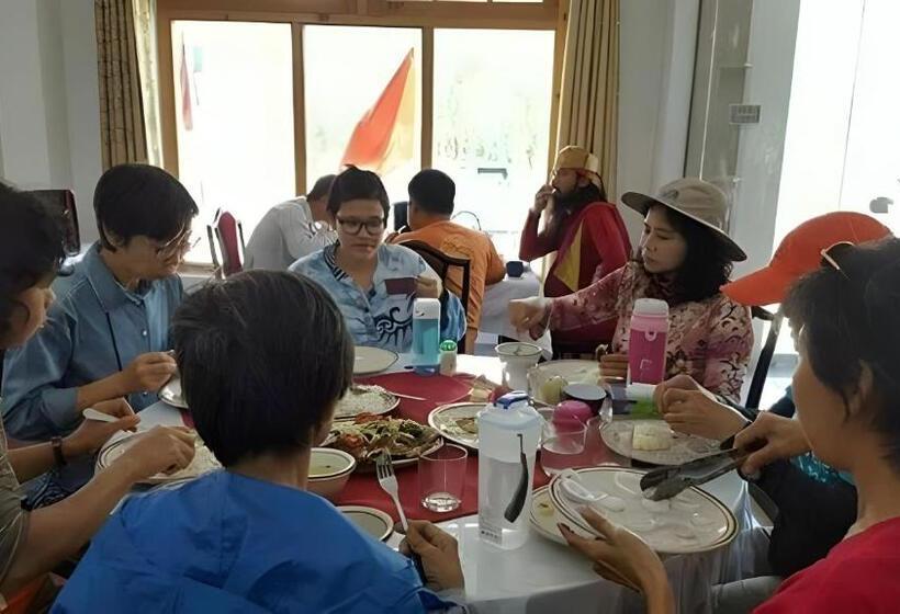 هتل Baltistan Continental