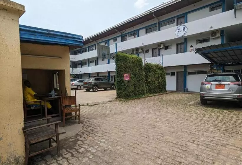 هتل Foyer Du Marin