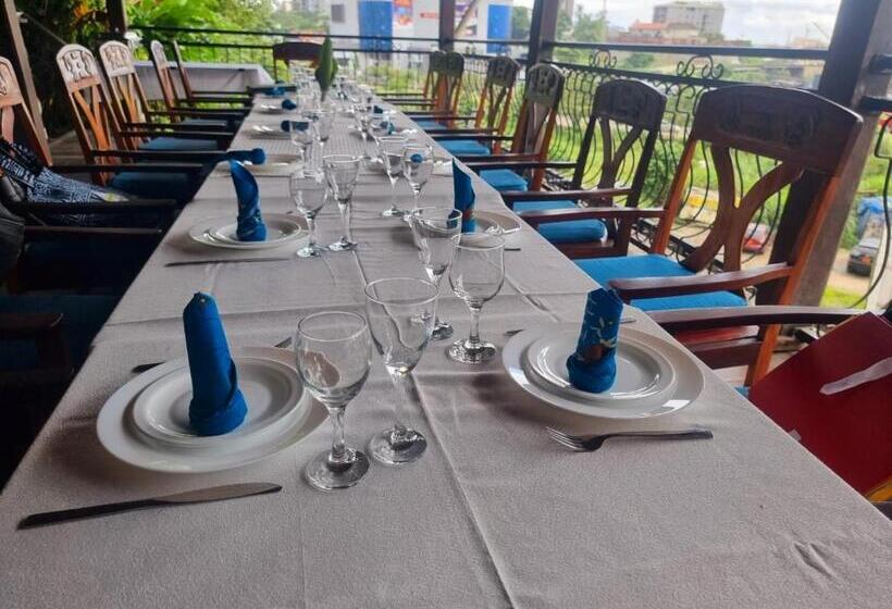 هتل Foyer Du Marin