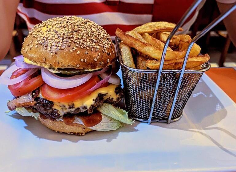 هتل Foyer Du Marin