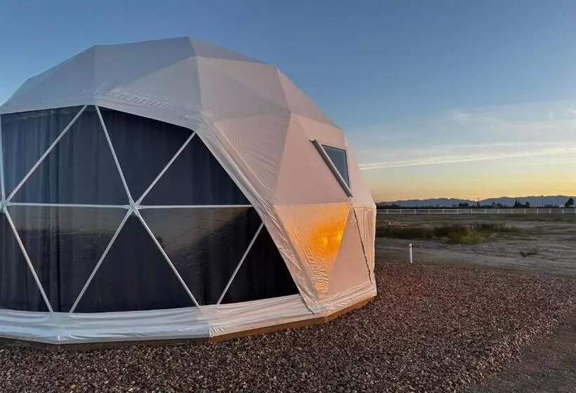 ホテル Nude Glamping Dome