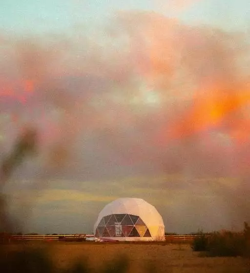 ホテル Nude Glamping Dome
