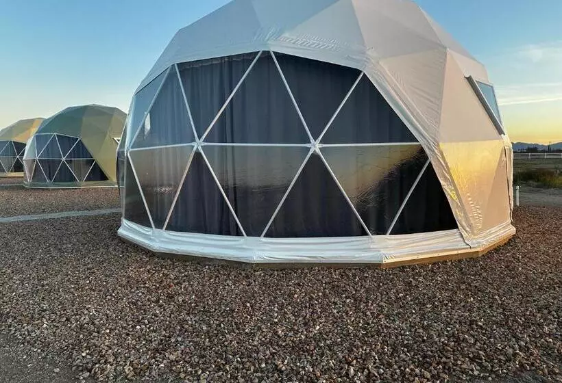 ホテル Nude Glamping Dome