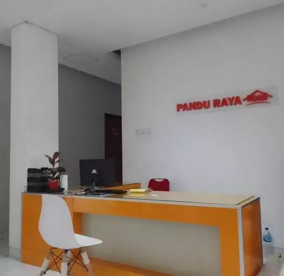 Hotelli Oyo 93831 Penginapan Cisauk