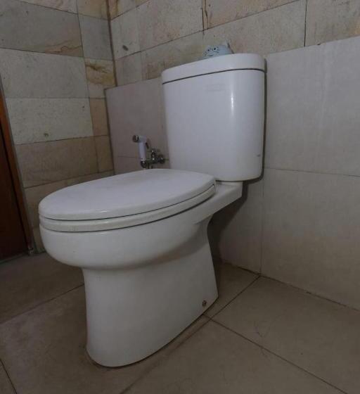 فندق Oyo 93831 Penginapan Cisauk