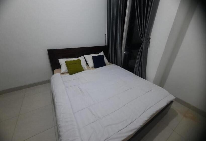 Hotel Oyo 93870 Damai Guest House Cirebon