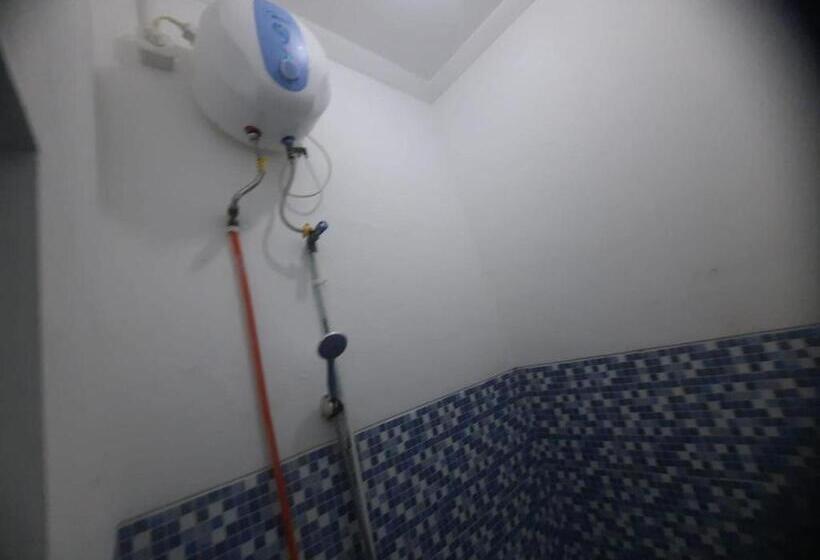 Hotel Oyo 93870 Damai Guest House Cirebon