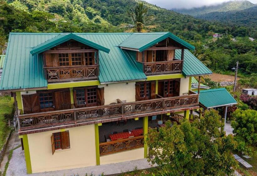 هتل Roxy S Mountain Lodge