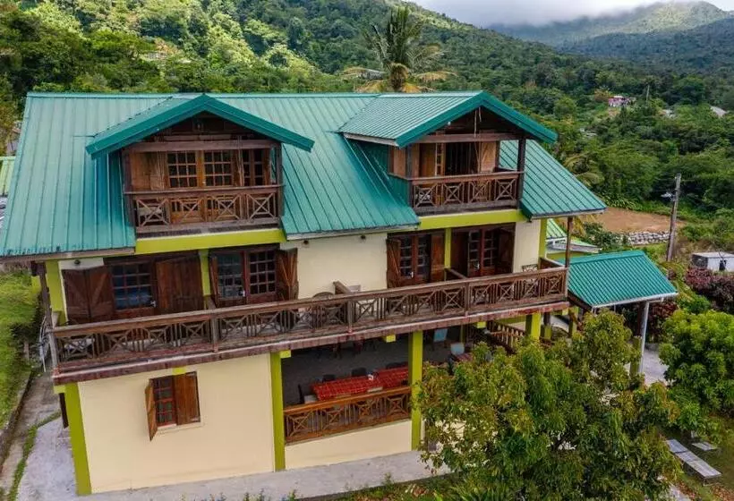 هتل Roxy S Mountain Lodge