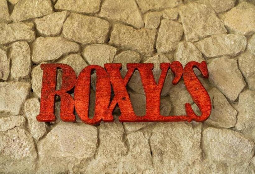 هتل Roxy S Mountain Lodge