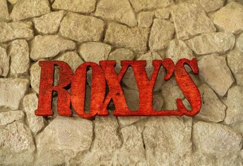 هتل Roxy S Mountain Lodge