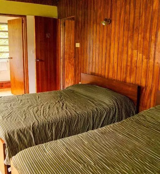 هتل Roxy S Mountain Lodge