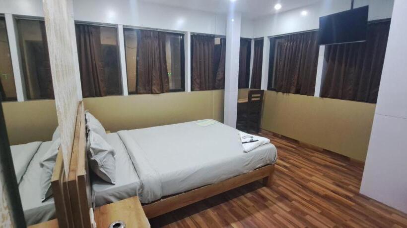 ホテル Tan Square Inn Lodge