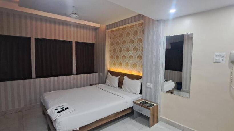 ホテル Tan Square Inn Lodge