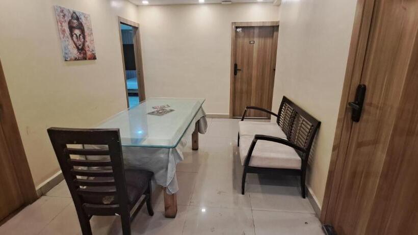 ホテル Tan Square Inn Lodge