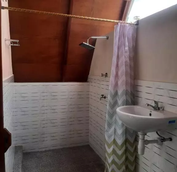 ペンション Carasti Bungalows