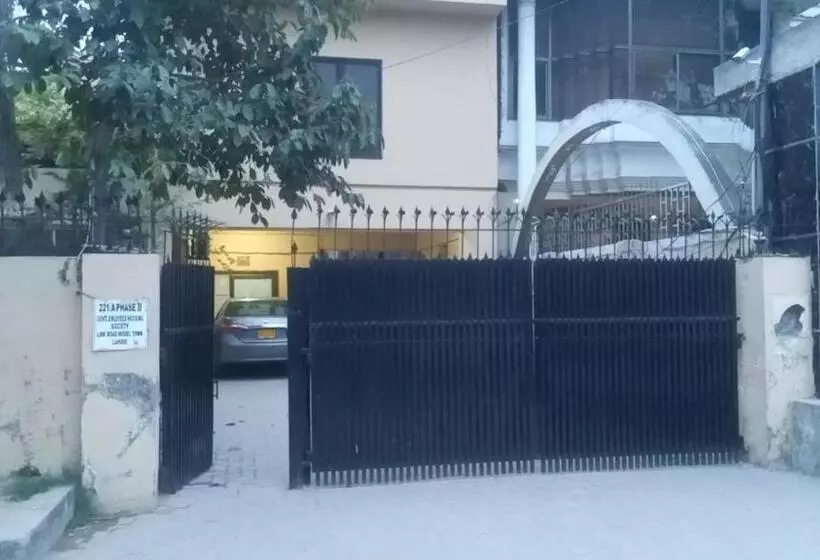 پانسیون Decent Palace