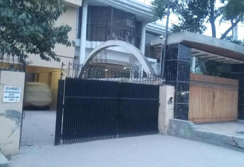 پانسیون Decent Palace