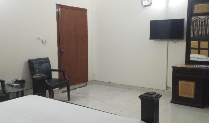 پانسیون Decent Palace