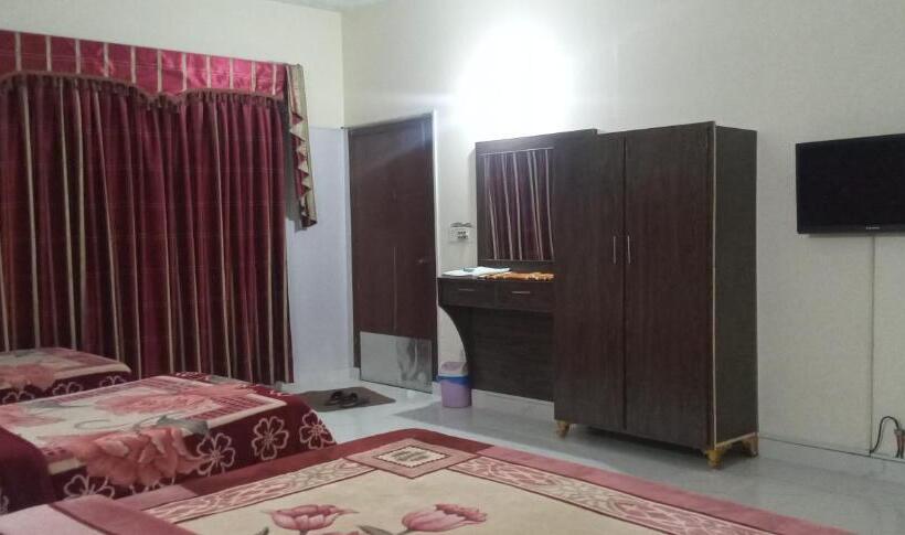 پانسیون Decent Palace